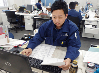 苫小牧支社･苫小牧陸運部･陸運課 入社4年目 小林 翔太